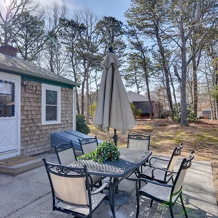 Less Than 1 Mi To Craigville Beach Home With Patio And Bbq